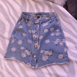 Cute daisy button up jean skirt